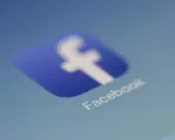 Ikona Facebooka. Chcesz wiedzieć, jak odświeżyć post na FB? Zobacz, jak to zrobić!